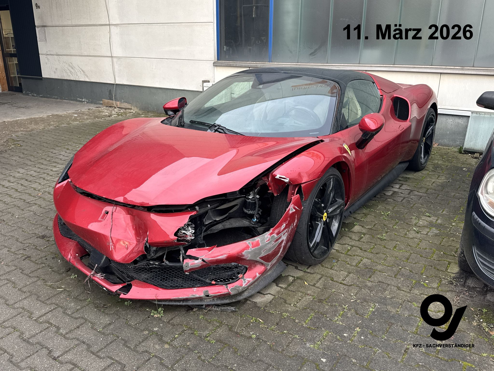 Schwer beschädigter Ferrari SF90 – Gutachten von OJ Kfz-Sachverständiger Dortmund